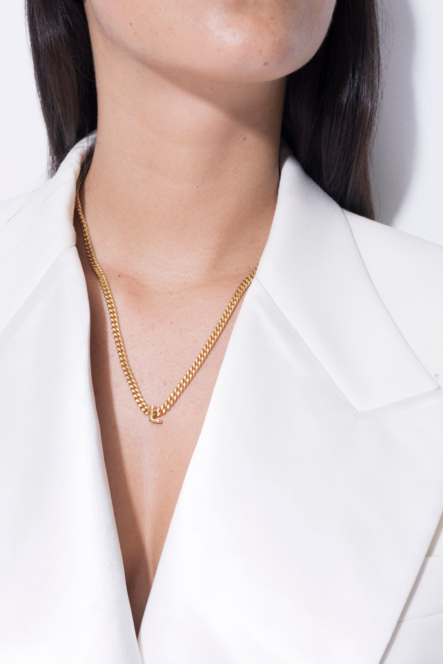 alphabet necklace with pendant L